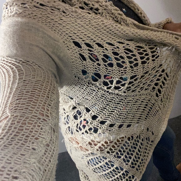 Crochet knitted sweater - Picture 4 of 17